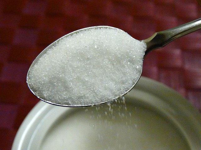 https://pixabay.com/photos/sugar-spoon-cutlery-sweeteners-485046/